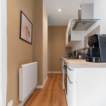 Poe-tehani - Design - Centre Apartment